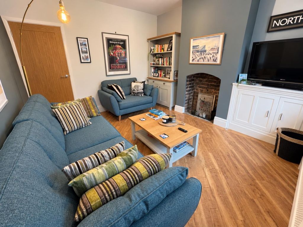 Property photo 3 of 17