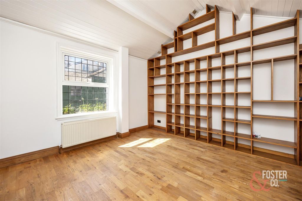 Property photo 3 of 17 Upper Gardner Street_24-002.Jpg