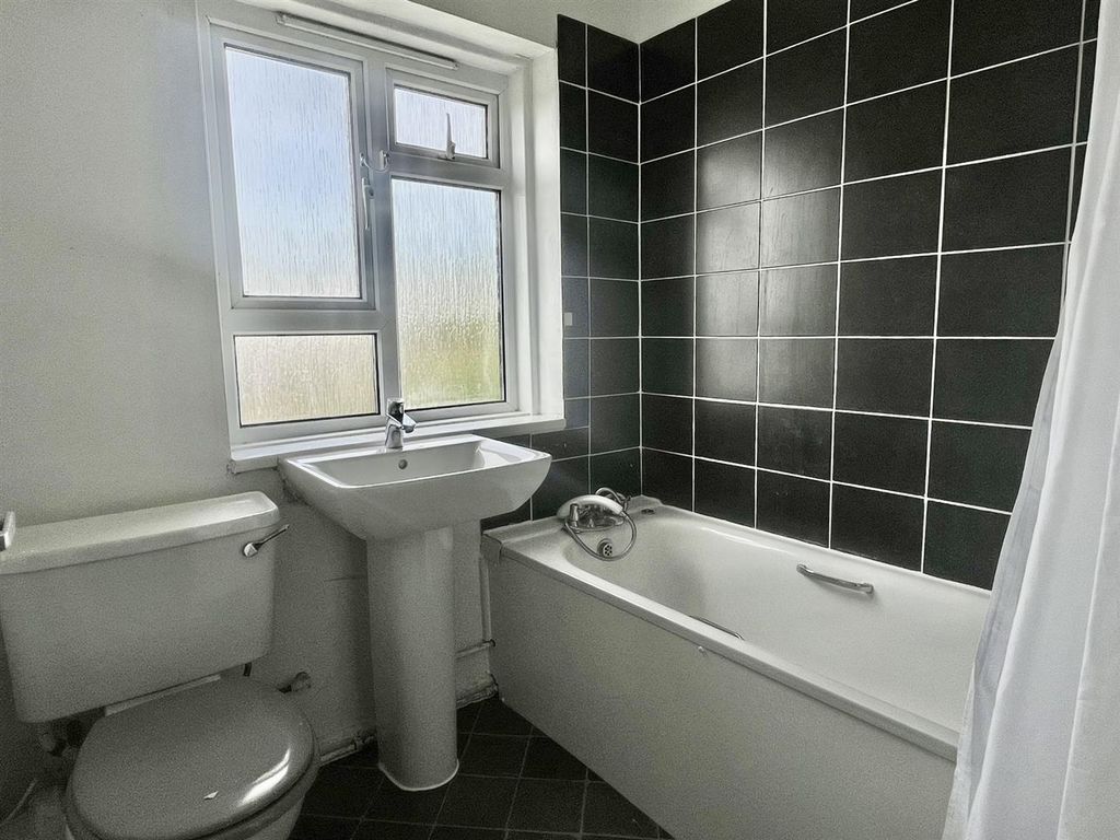 Additional image 8 of 2 bed flat for saleCoronation Road, Portland DT5