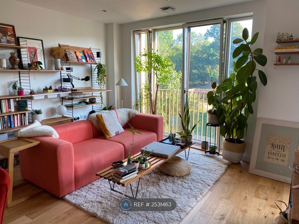 Property photo 1 of 8 Living Room