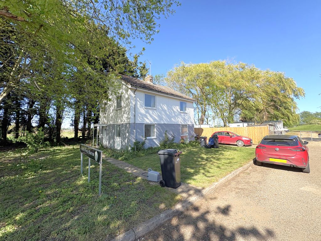 Property photo 1 of 17 Exterior