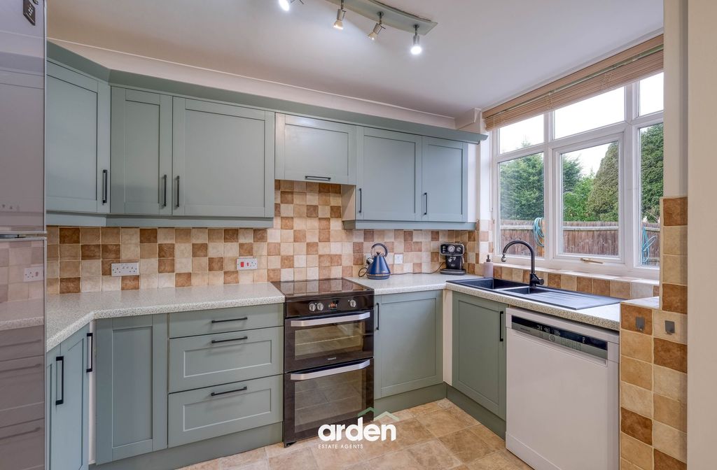 Property photo 2 of 23