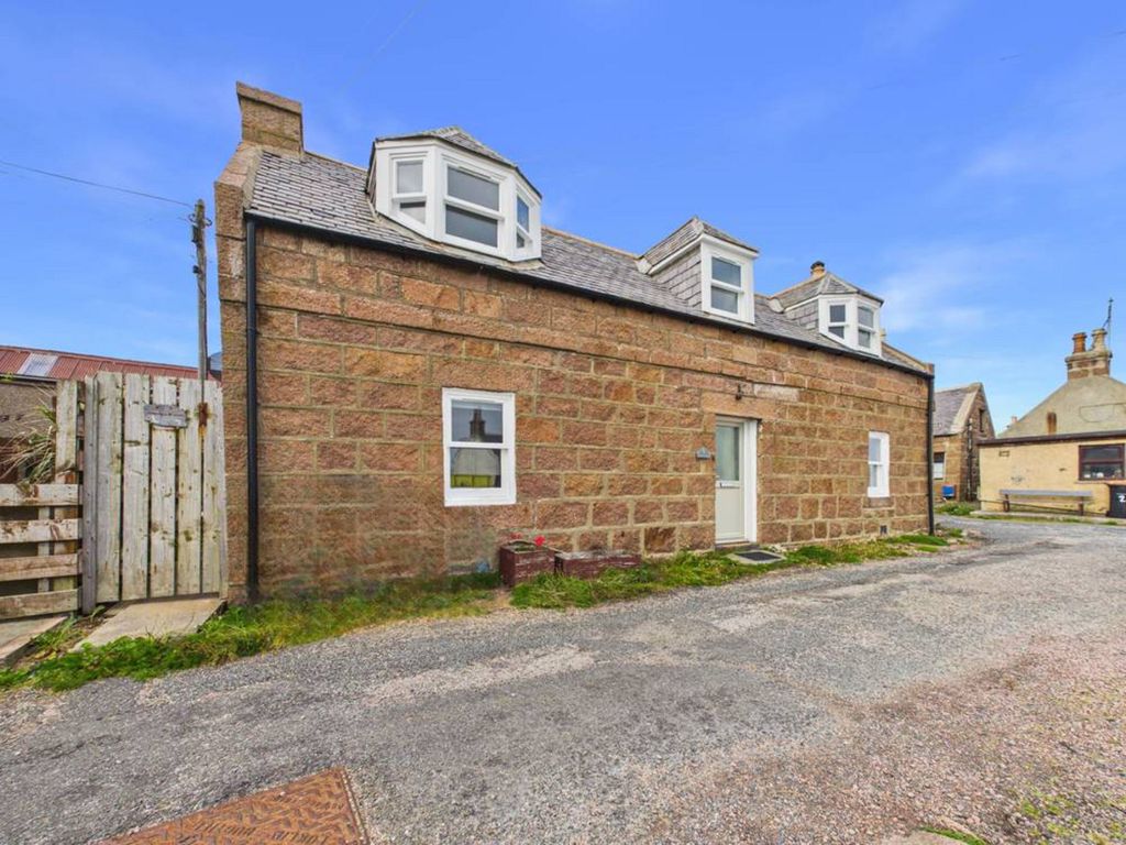Property photo 2 of 31