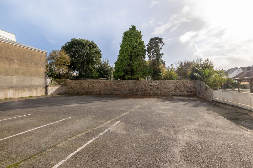 Additional image 30 of 4 bed semi-detached house for saleLes Gravees, St. Peter Port, Guernsey GY1