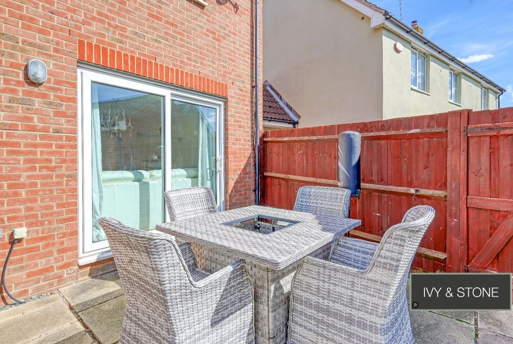 Property photo 3 of 16 4970722