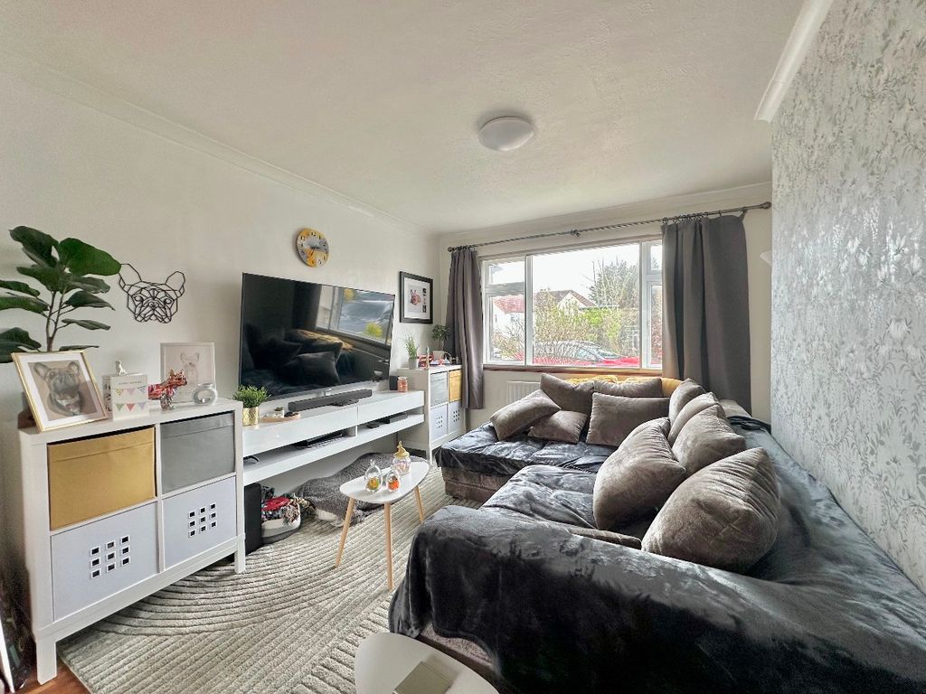 Property photo 3 of 17