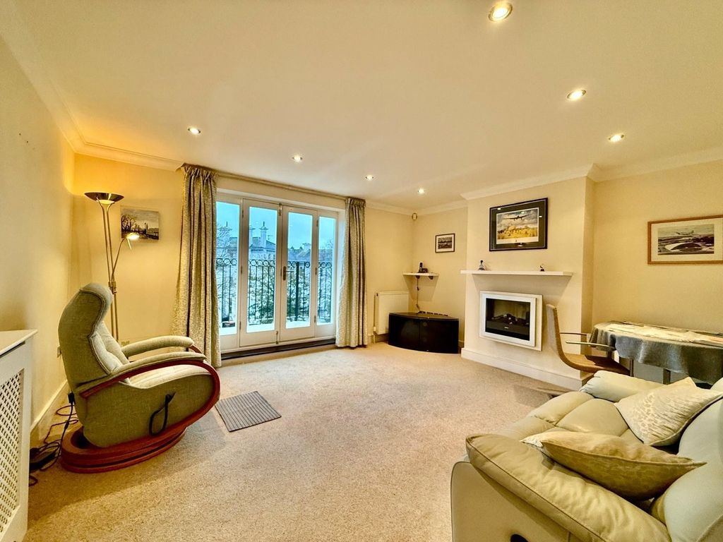 Property photo 2 of 11 Picture No. 10