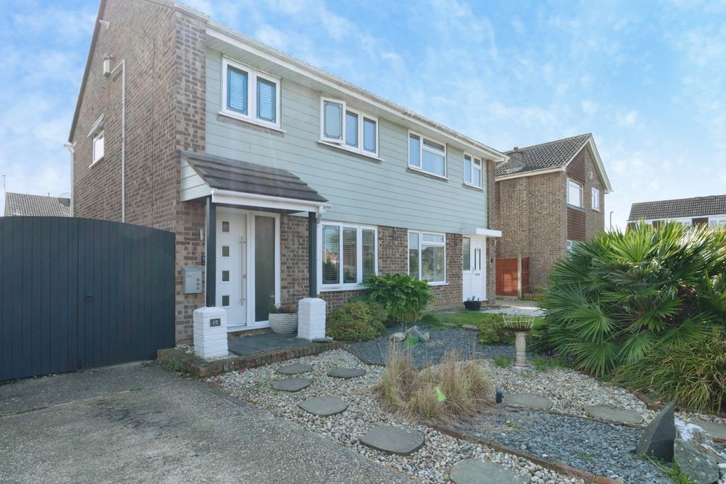 Property photo 3 of 20 Front