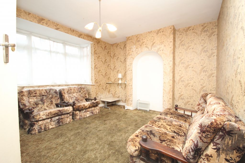 Property photo 3 of 10 Gallery