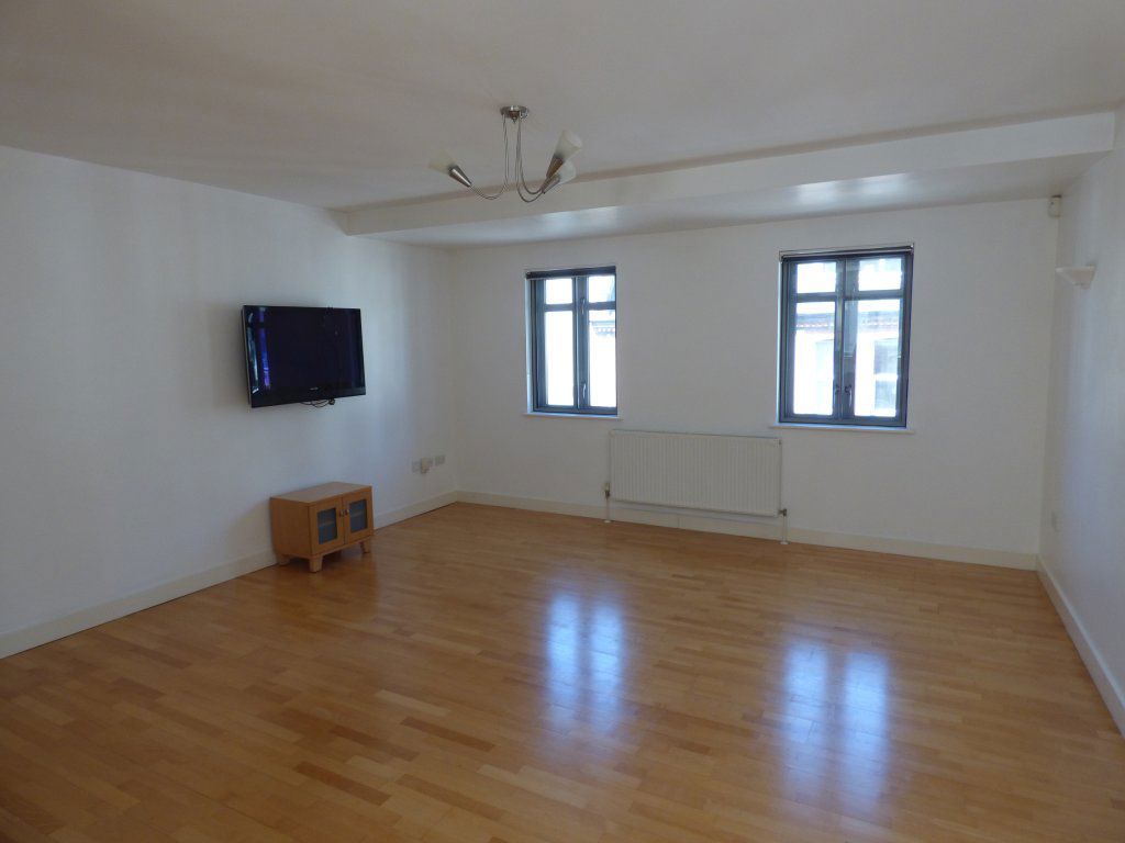 Property photo 2 of 12