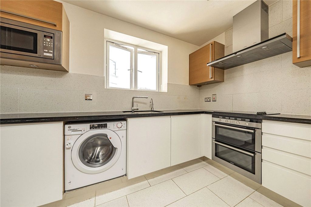 Property photo 2 of 13 Picture No. 75