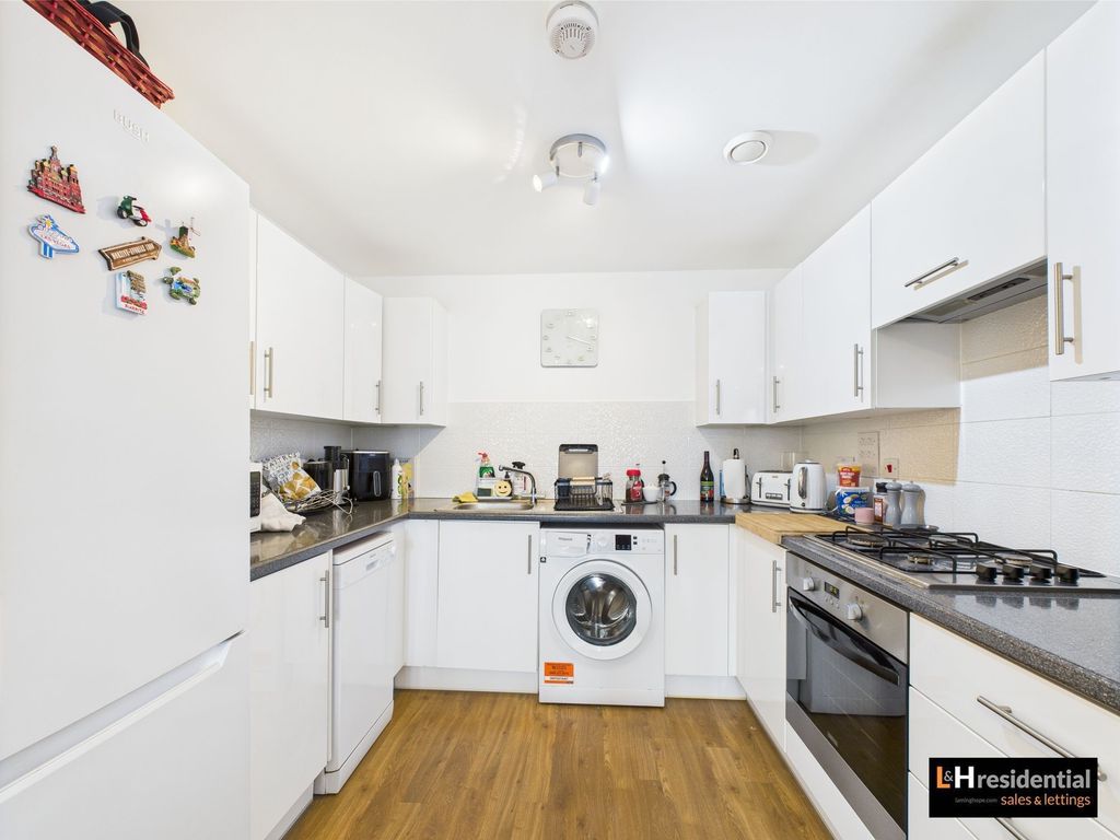 Property photo 2 of 7