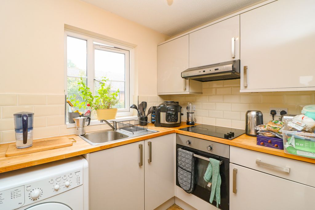 Property photo 2 of 9