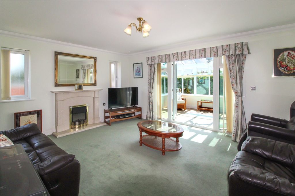 Property photo 2 of 23 Picture No. 01