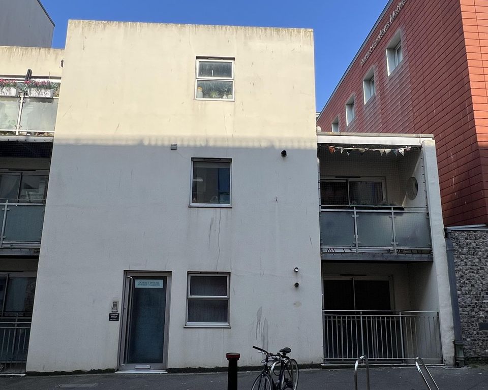 Property photo 1 of 7