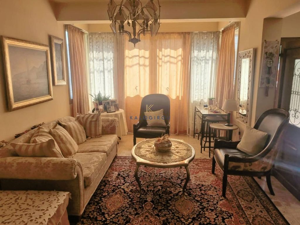 Property photo 2 of 32