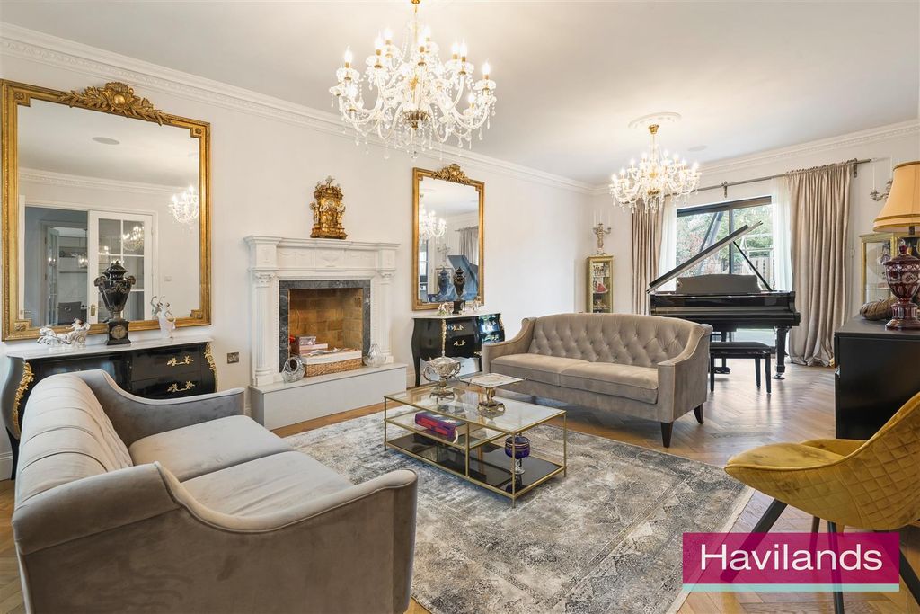 Property photo 3 of 24 Brackendale-1.Jpg