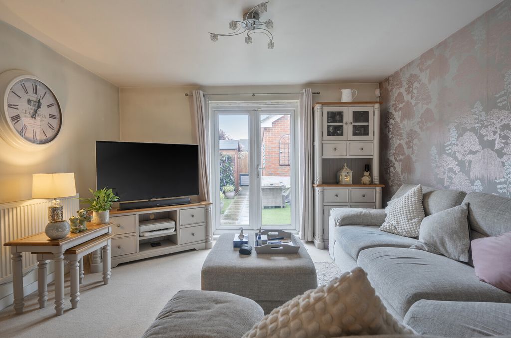 Property photo 2 of 12 1403030-33-69849A...