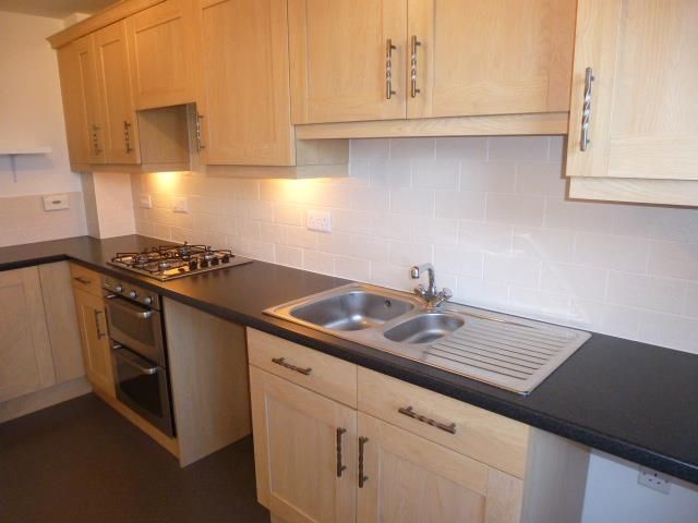 Property photo 2 of 10 Kitchen