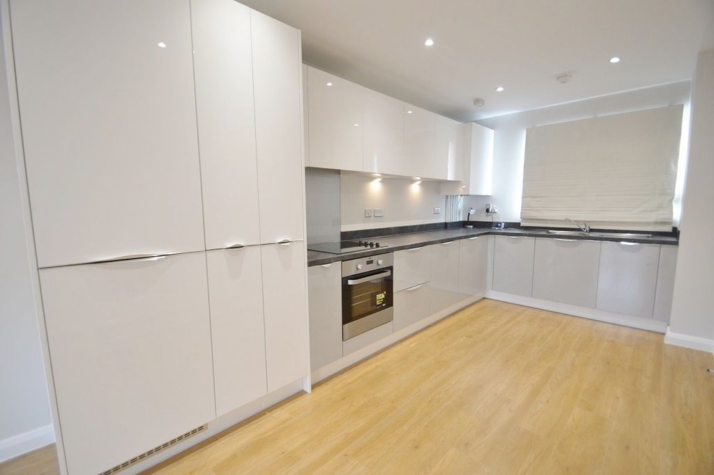 Property photo 2 of 9 Kitchen