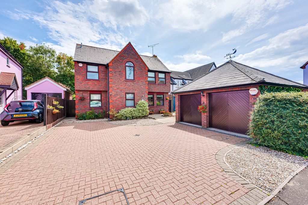 Property photo 1 of 24