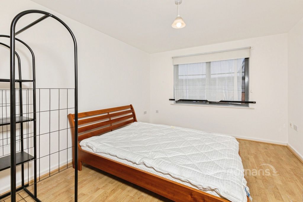 Property photo 3 of 10 Pbox-Img.Jpg