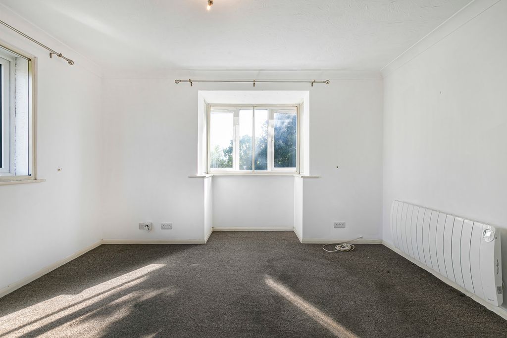 Property photo 2 of 11 Reception Room