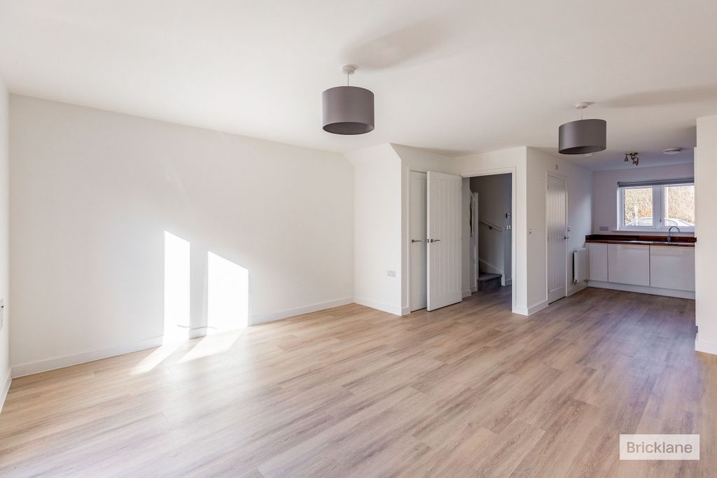 Property photo 2 of 14 Image