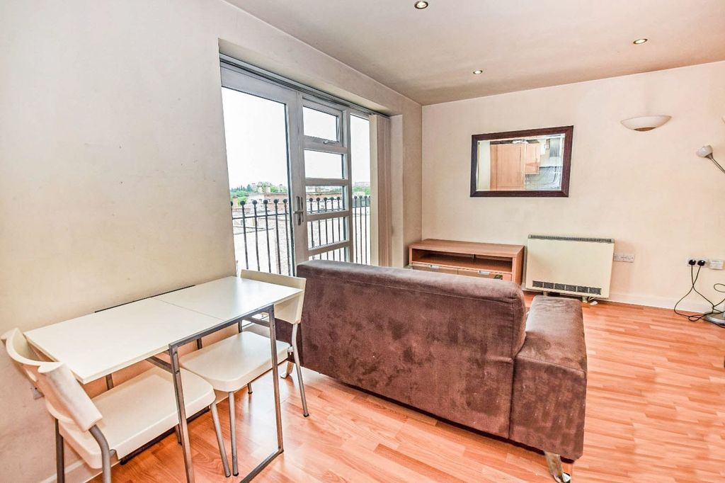 Property photo 3 of 12 Picture No. 42