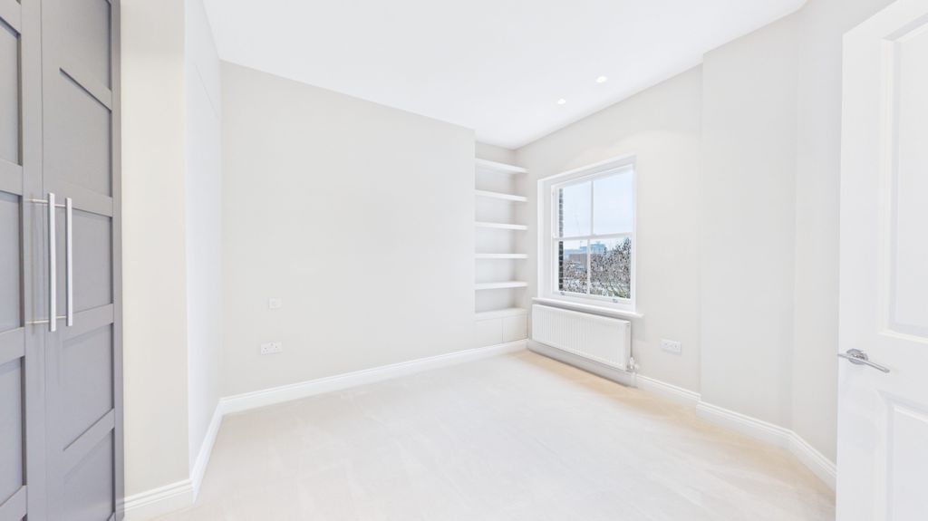 Property photo 3 of 45