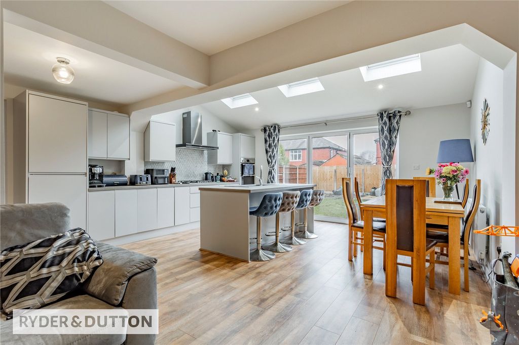 Property photo 3 of 23 Kitchen