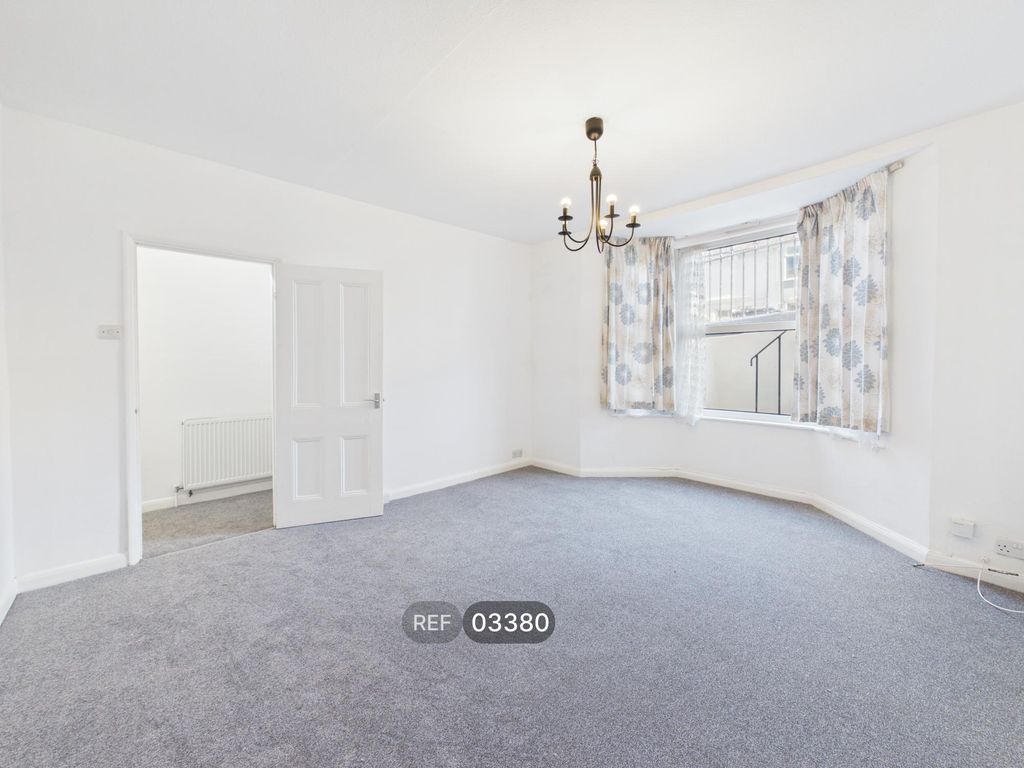 Property photo 3 of 15 Living Room
