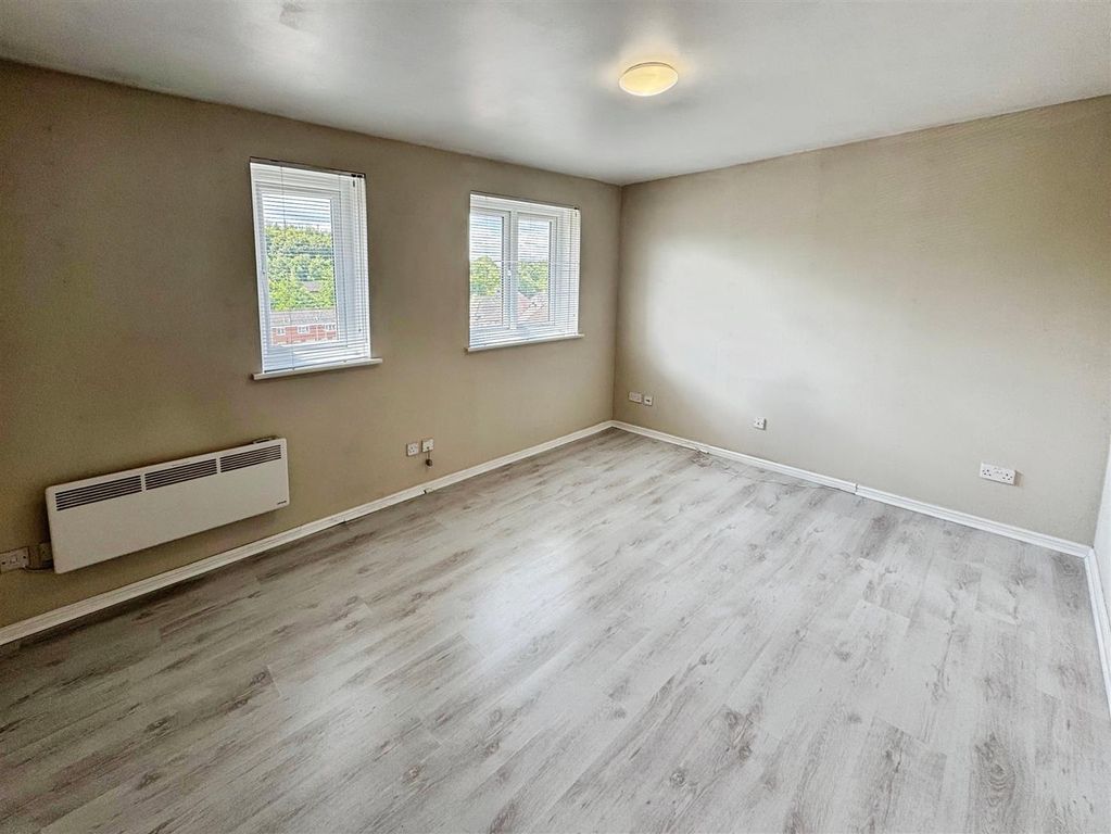 Property photo 2 of 14 2