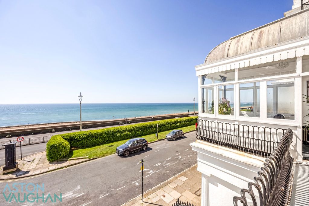 Property photo 1 of 33 5142040