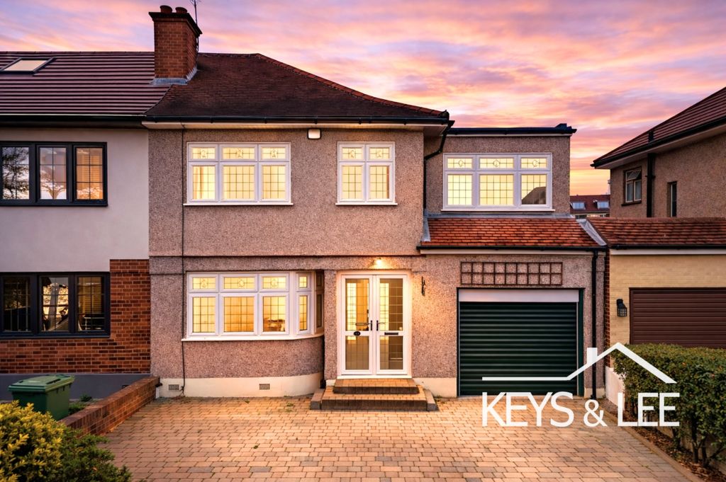 Property photo 1 of 17 3158472