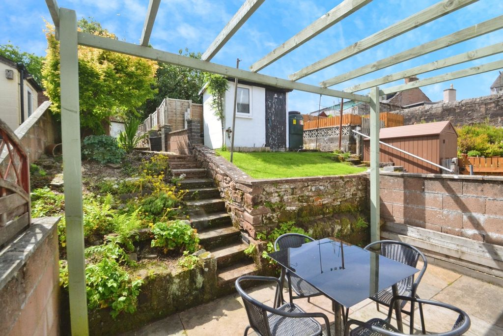 Property photo 2 of 19 Photo