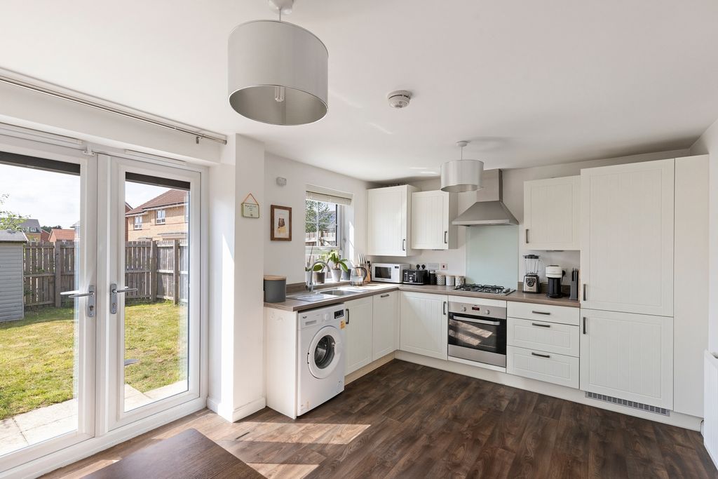 Property photo 1 of 17 Kitchen Dining Room