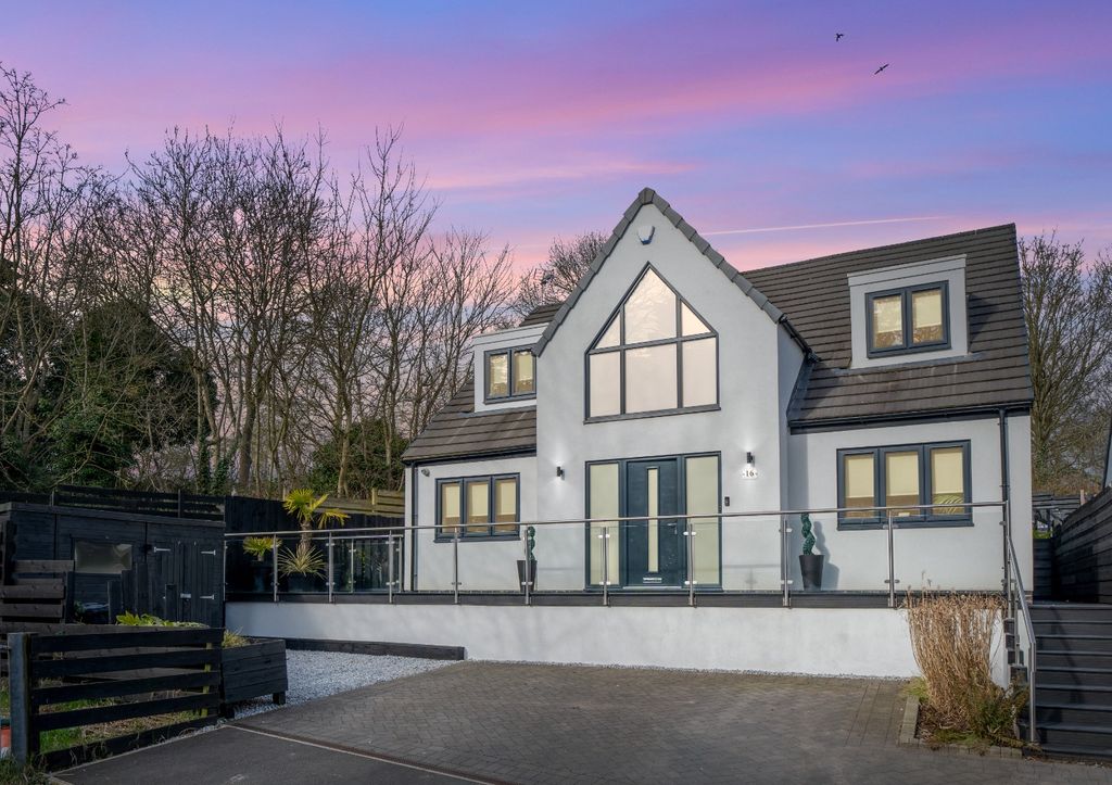 Property photo 1 of 48 4008933