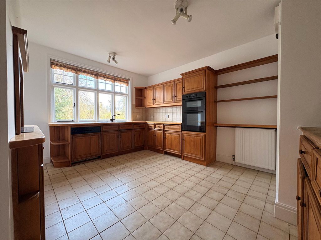 Property photo 3 of 39 Picture No. 64