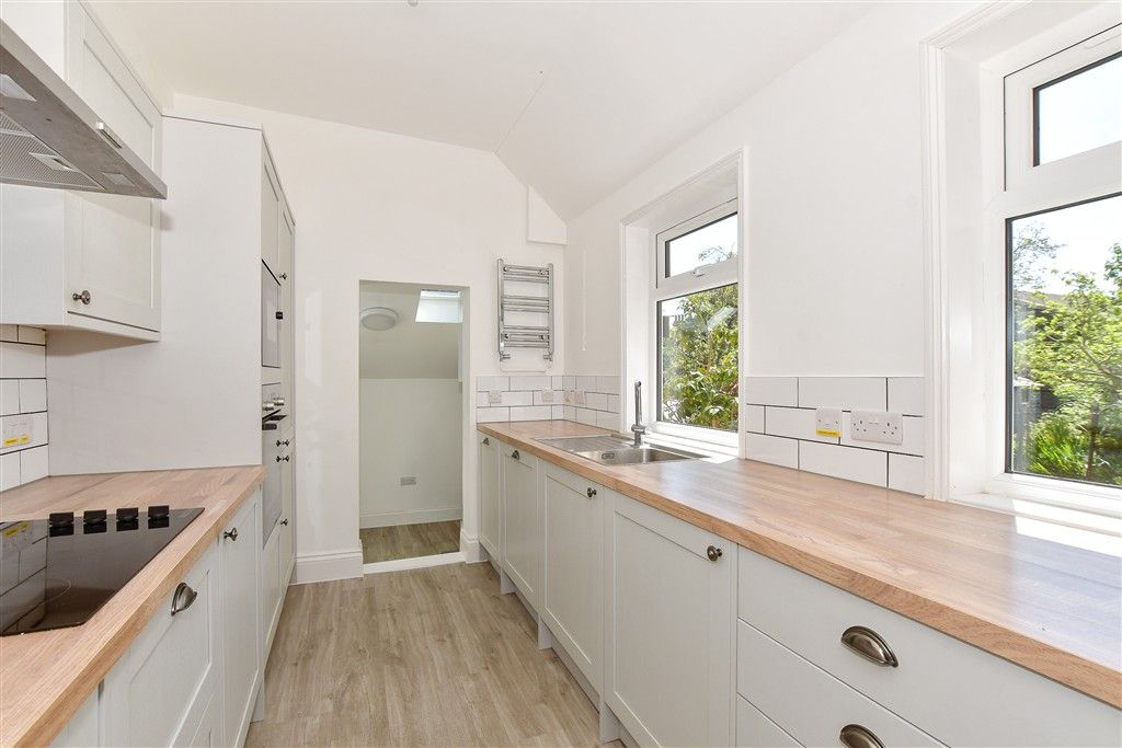 Property photo 3 of 16 Kitchen