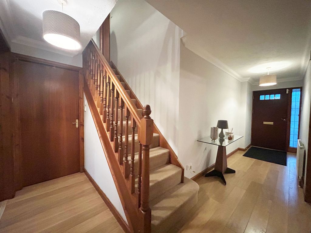 Property photo 2 of 24