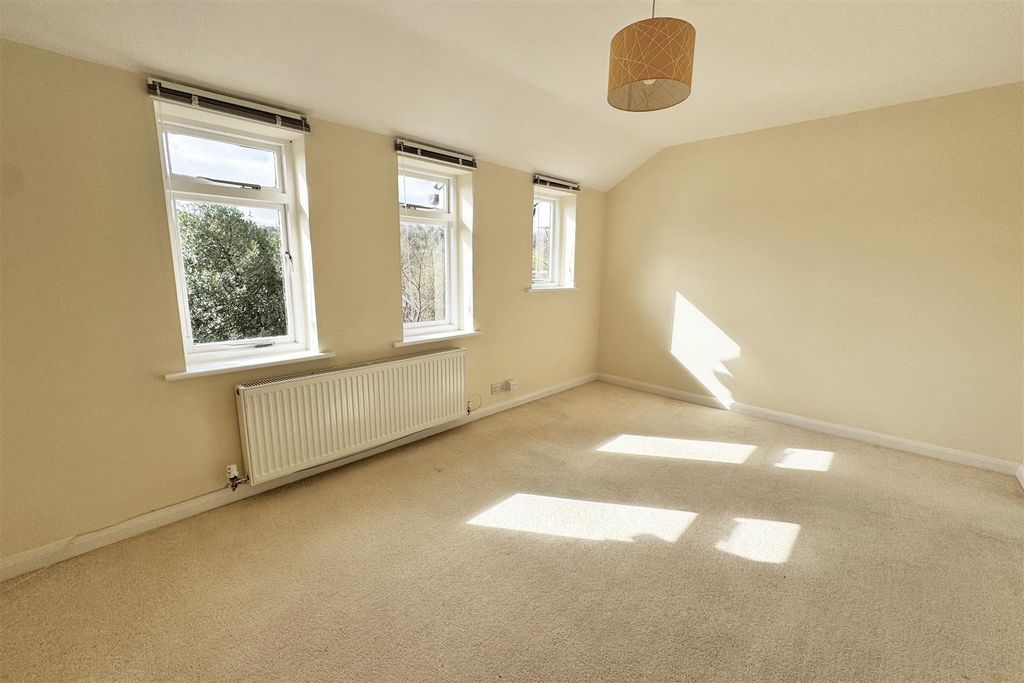 Property photo 2 of 12 Sit.Jpg