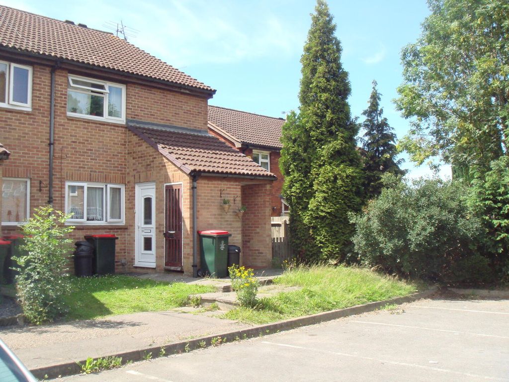 Property photo 1 of 7 Front (Exterior)