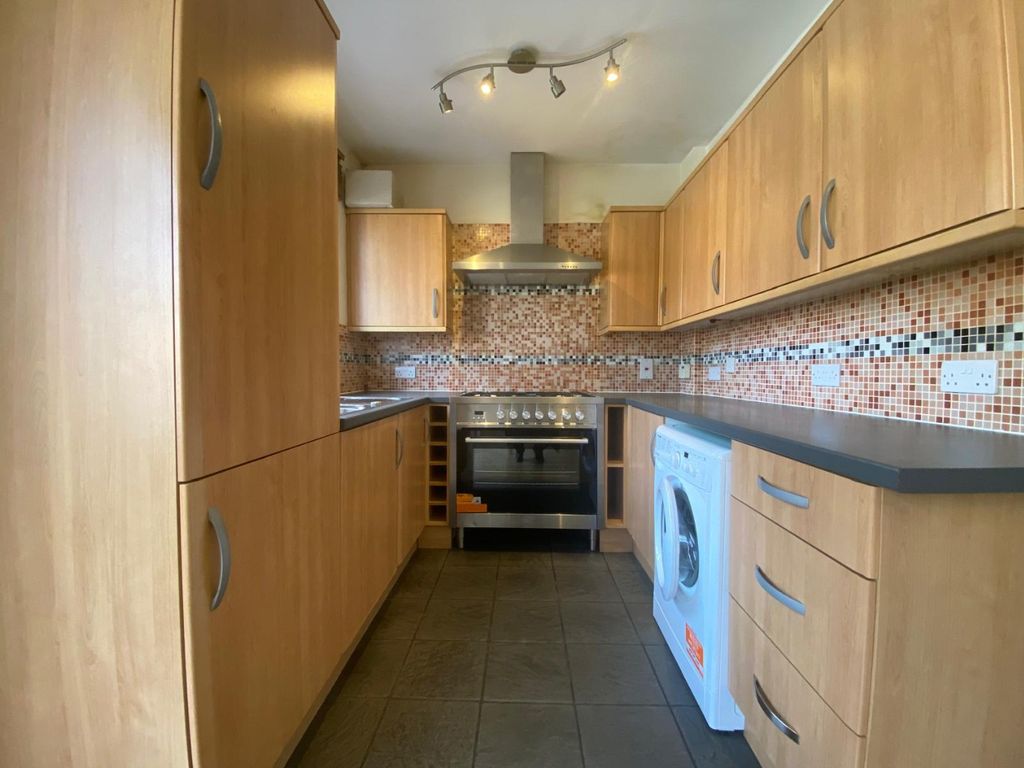 Property photo 1 of 13 4609721