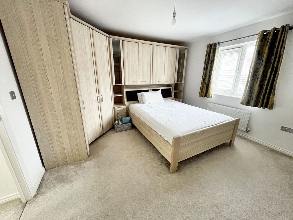 Property photo 3 of 16