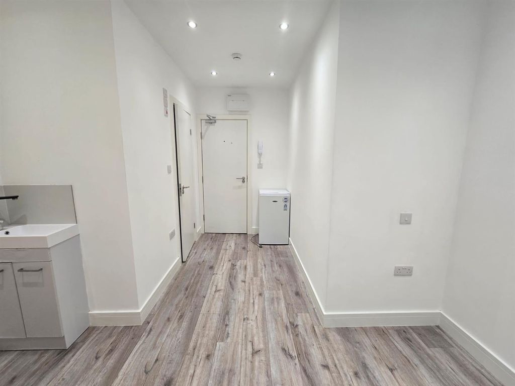 Property photo 3 of 6 Whatsapp Image 2025-11-18 At 13.08.50_39F7c36F.Jpg