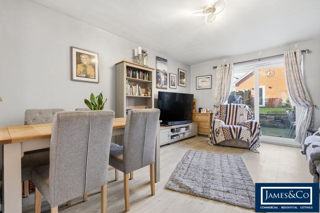 Property photo 3 of 12 1Durandlanef