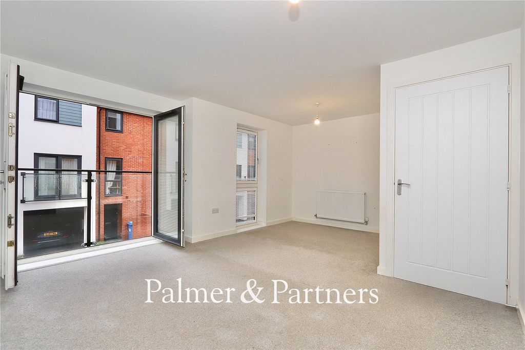 Property photo 3 of 21 Picture No. 10