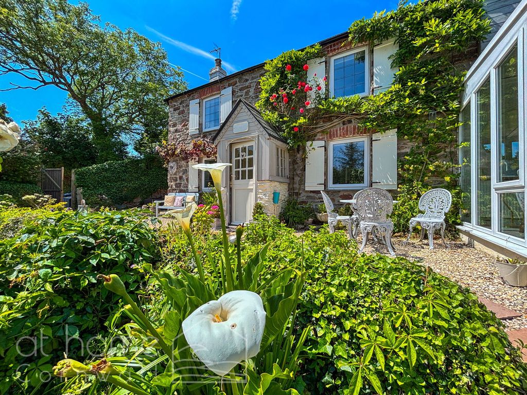 Property photo 1 of 77