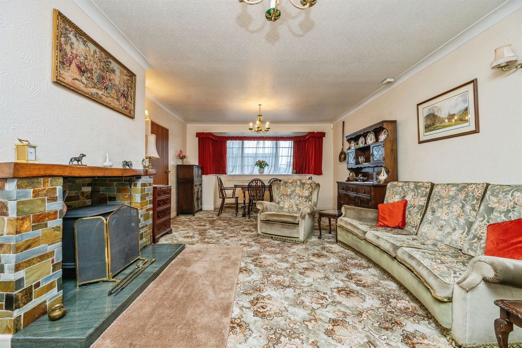 Property photo 2 of 22